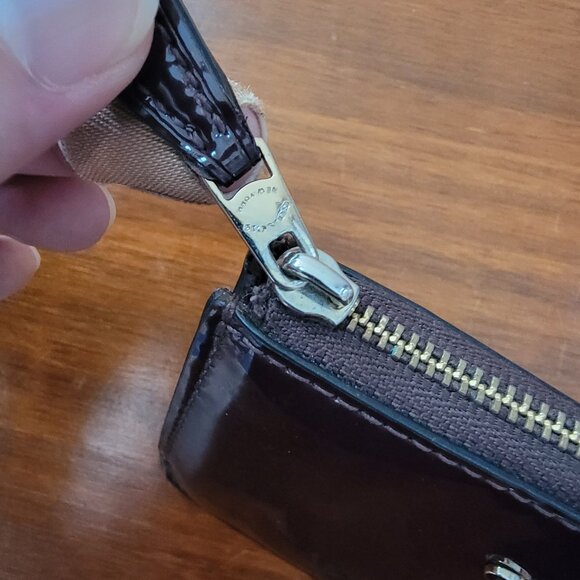 Coach Glossy Burgundy Red Patent Leather Coin Pouch Wristlet w keychain - Picture 6 of 15